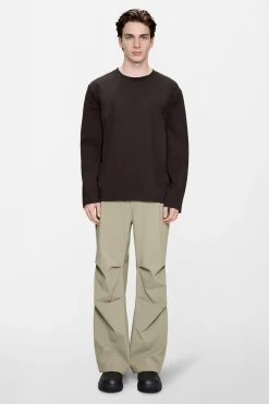 Classic Long Sleeve T-shirt Rains
